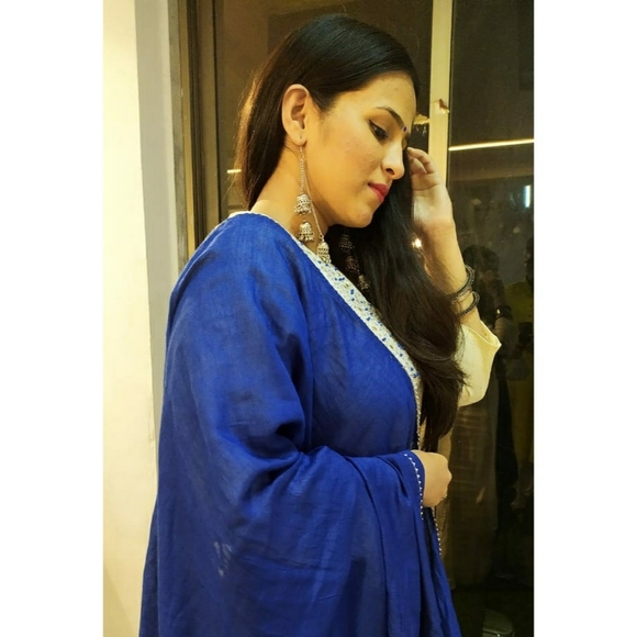 Meet your Posher, Natasha - Picture 3 of 3